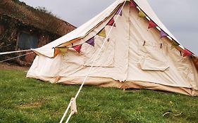 Glamping Bell Tent 4M - Sleeps Upto 4